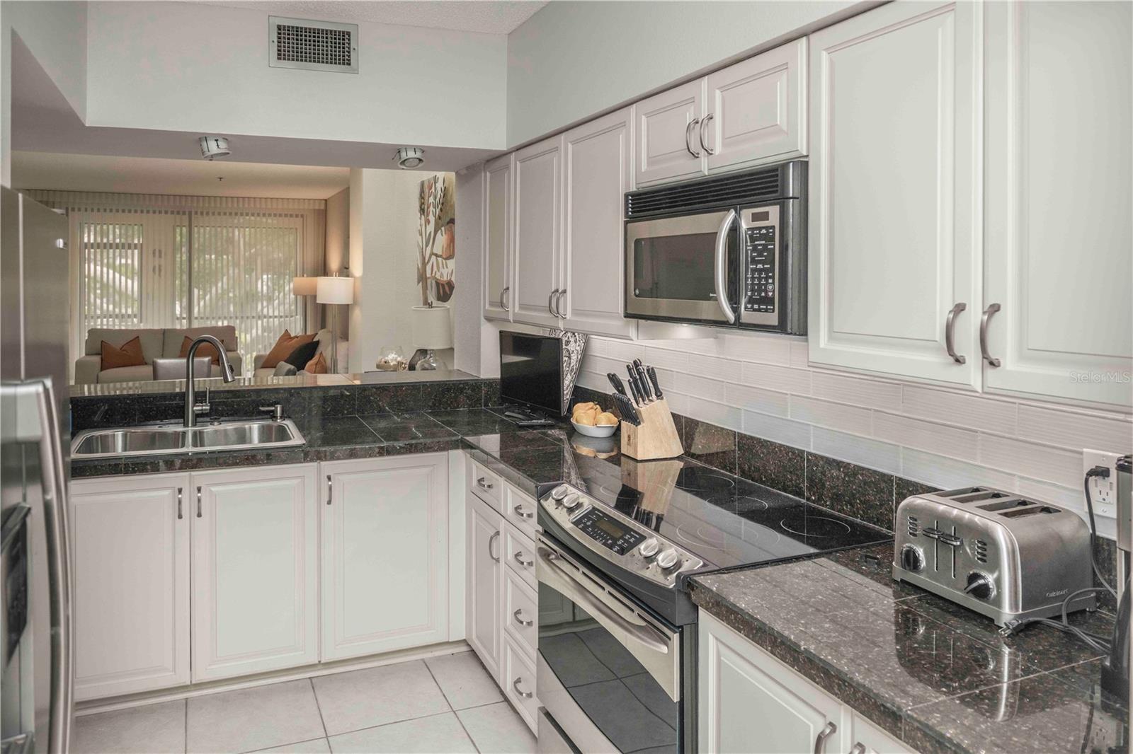 1922 HARBOURSIDE DRIVE 1102