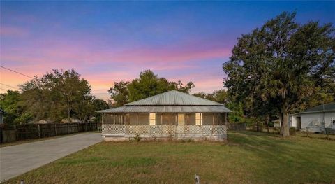 Photo of 6954 1st Street, Mulberry, FL 33860 (MLS # TB8487700)