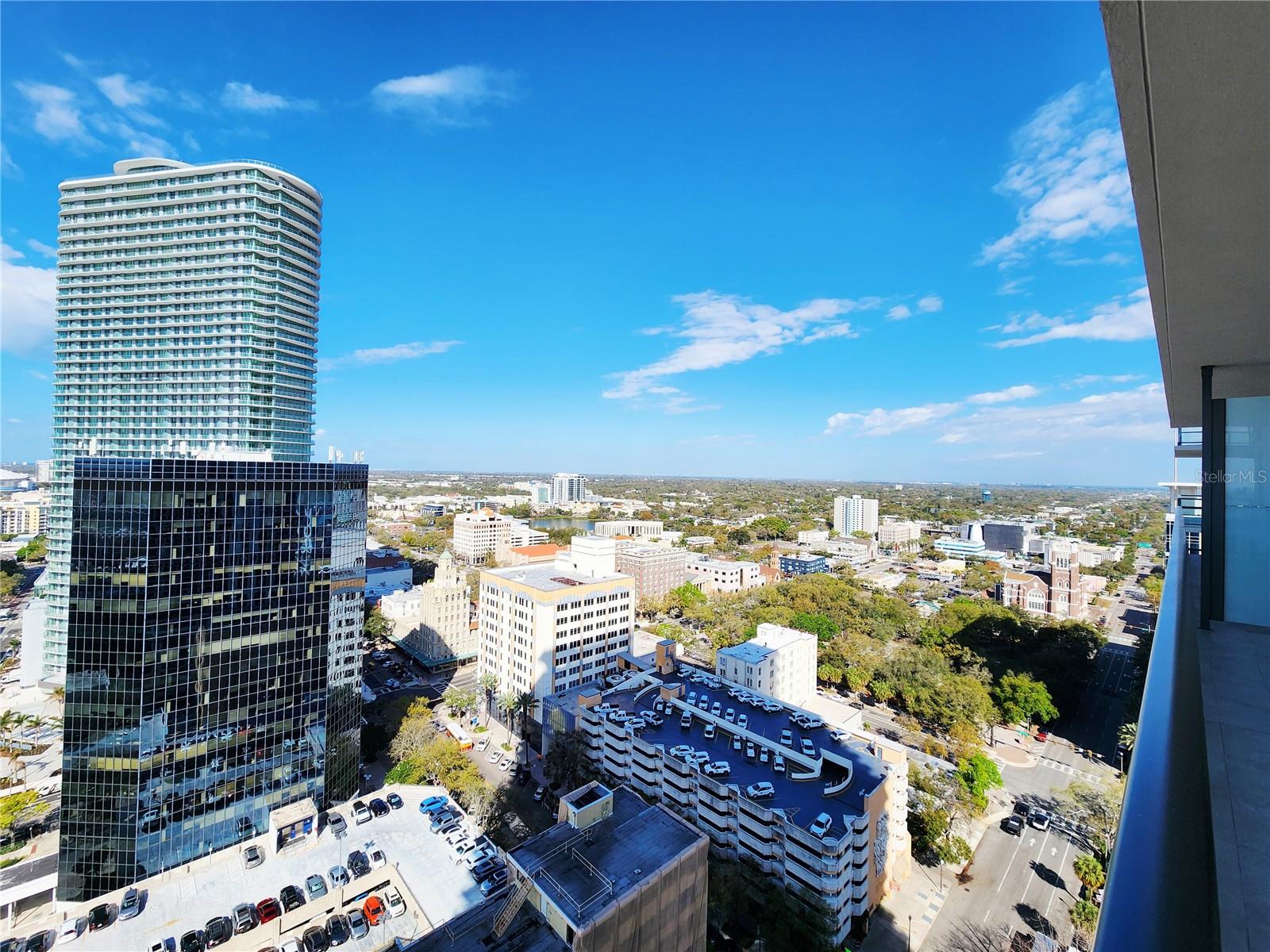 ART HOUSE CONDOMINIUM - Residential Lease