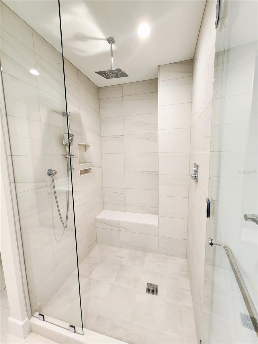 ART HOUSE CONDOMINIUM - Residential Lease