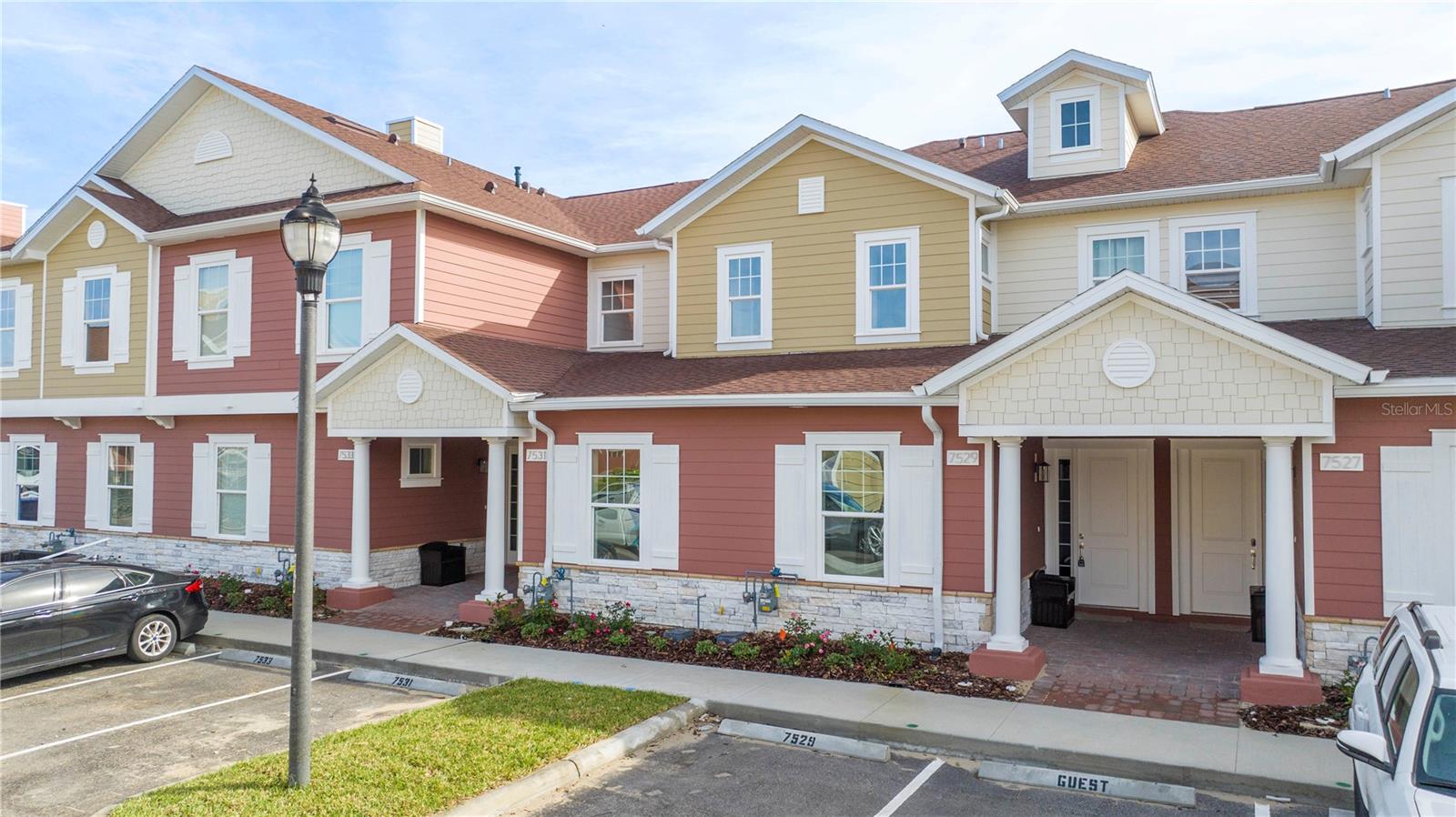 7529 SUNFLOWER CIRCLE