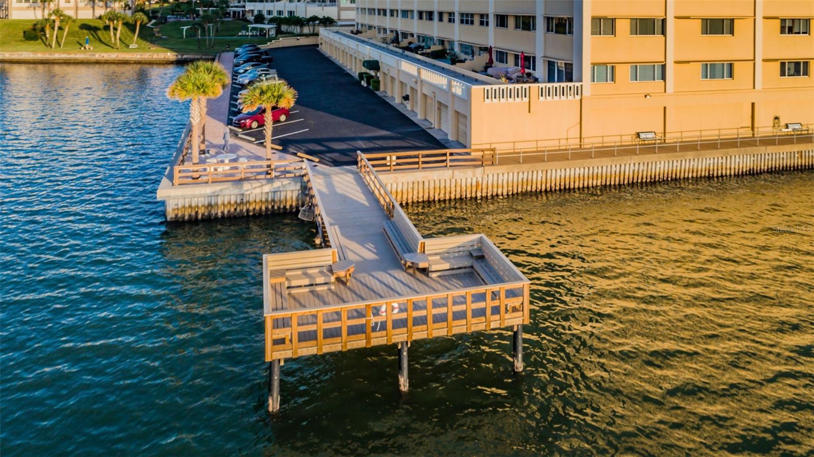 HARBOUR  CLUB CONDO NO 3 - Residential