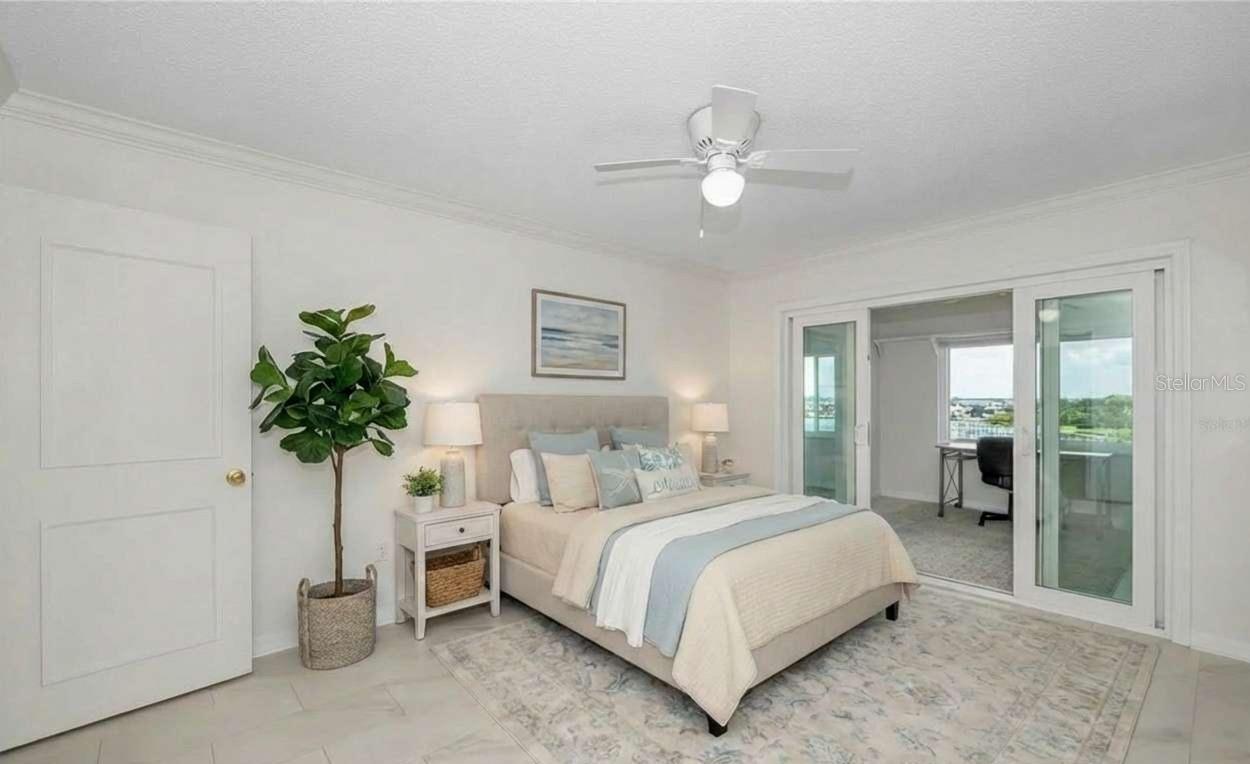 HARBOUR  CLUB CONDO NO 3 - Residential