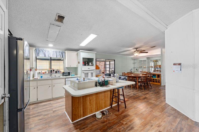 SHELDON WEST MH COMMUNITY - Residential