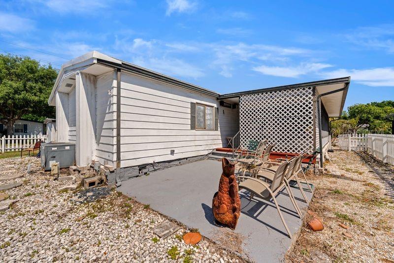 SHELDON WEST MH COMMUNITY - Residential