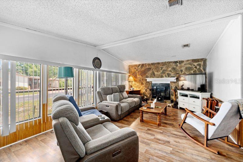 SHELDON WEST MH COMMUNITY - Residential