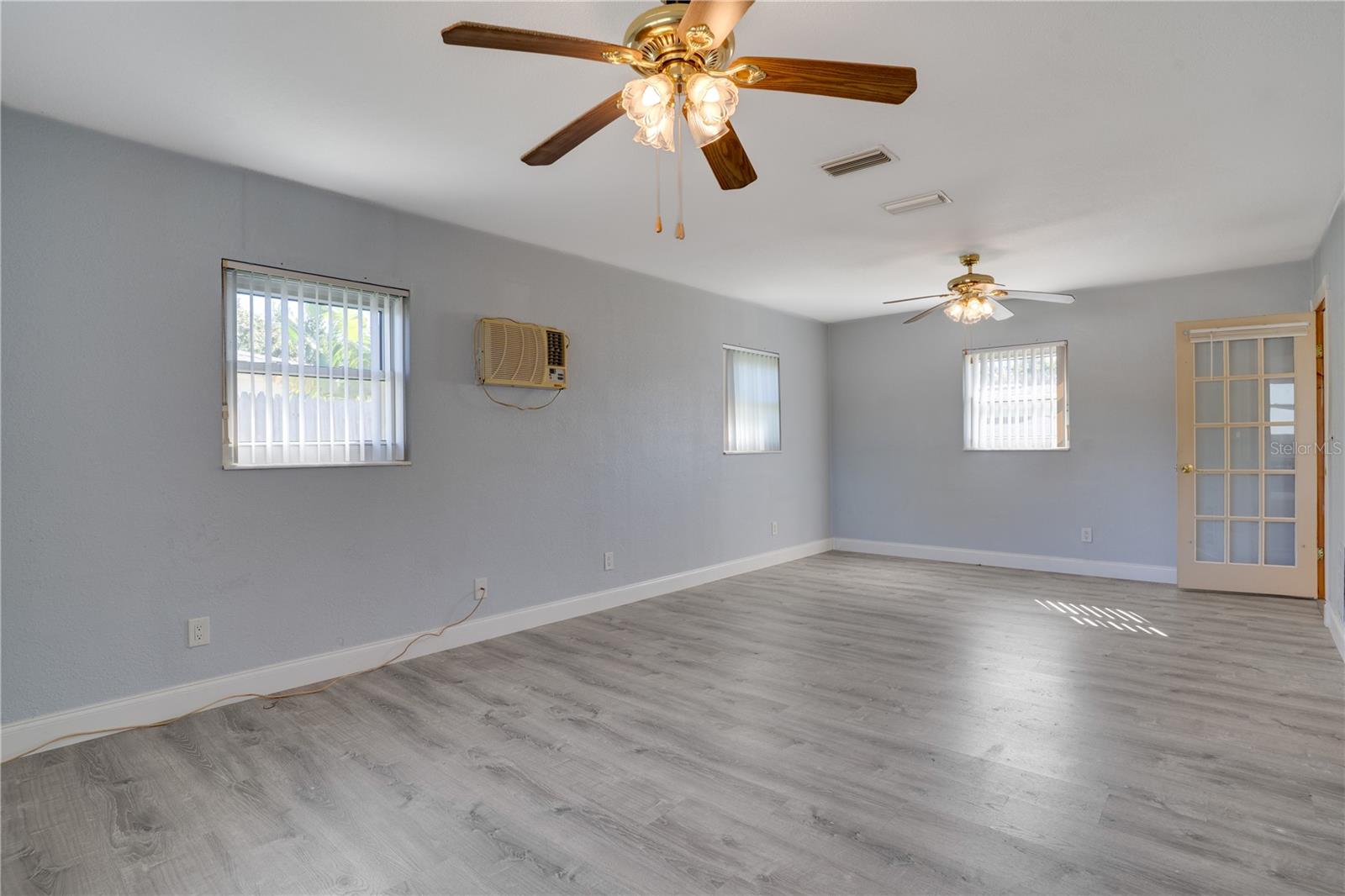 BRENTWOOD HEIGHTS 3RD ADD - Residential