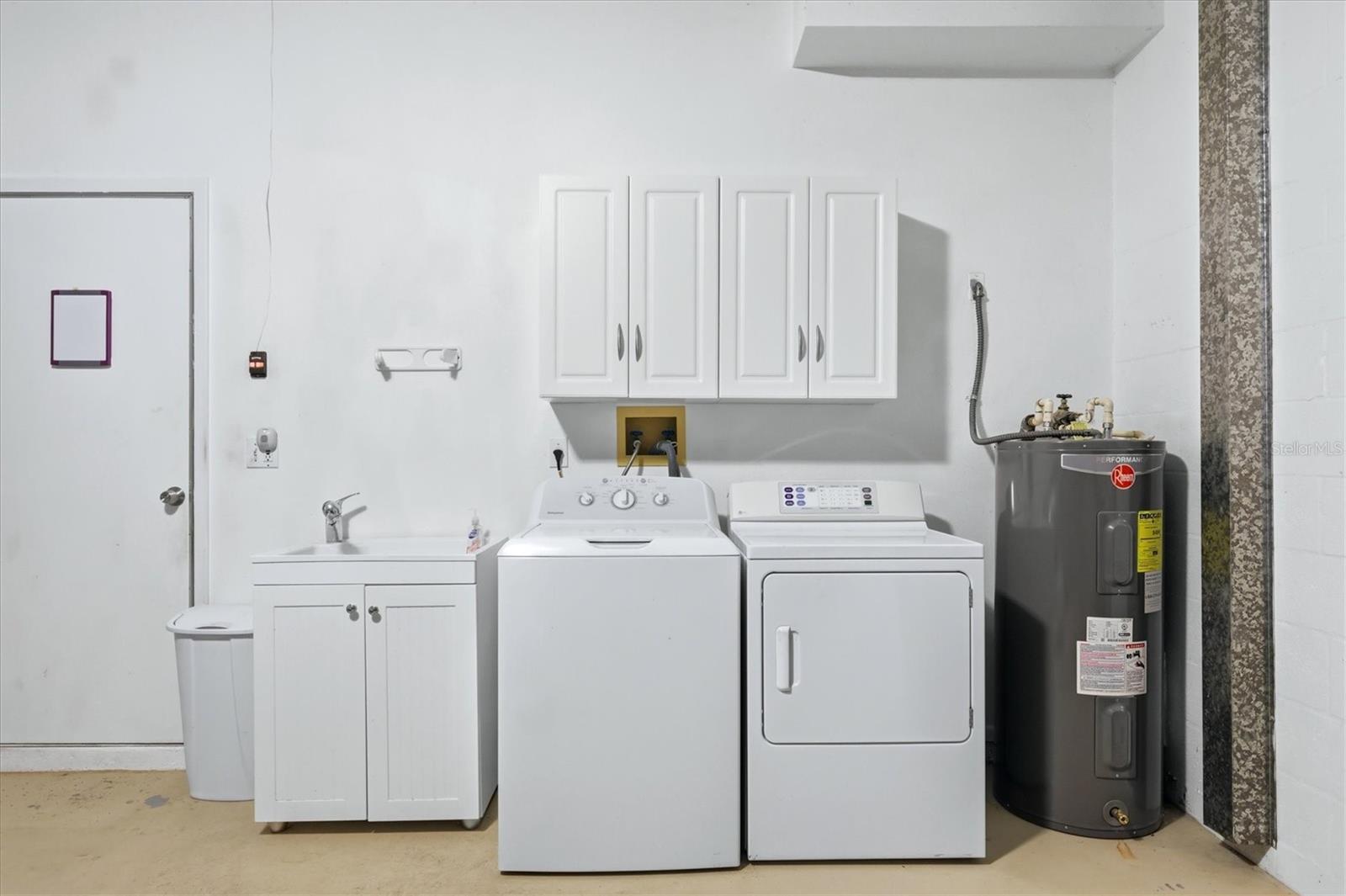 GLENN LAKES PH 1B - Residential