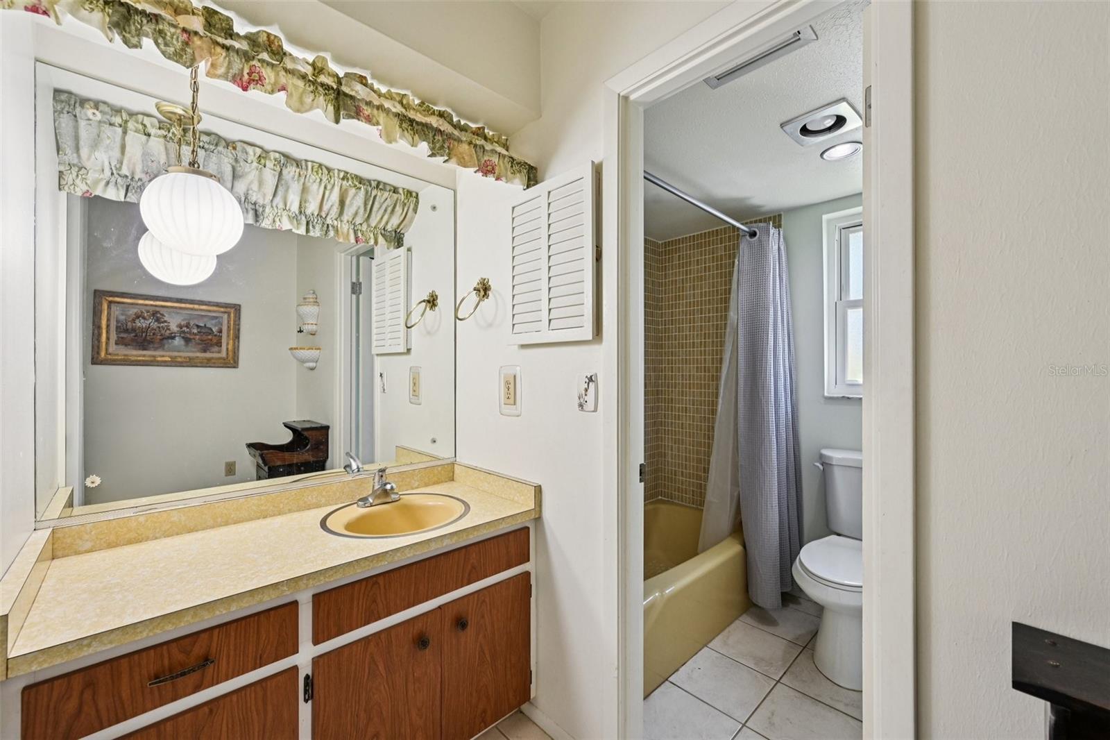 VENICE EAST SEC 1 - Residential