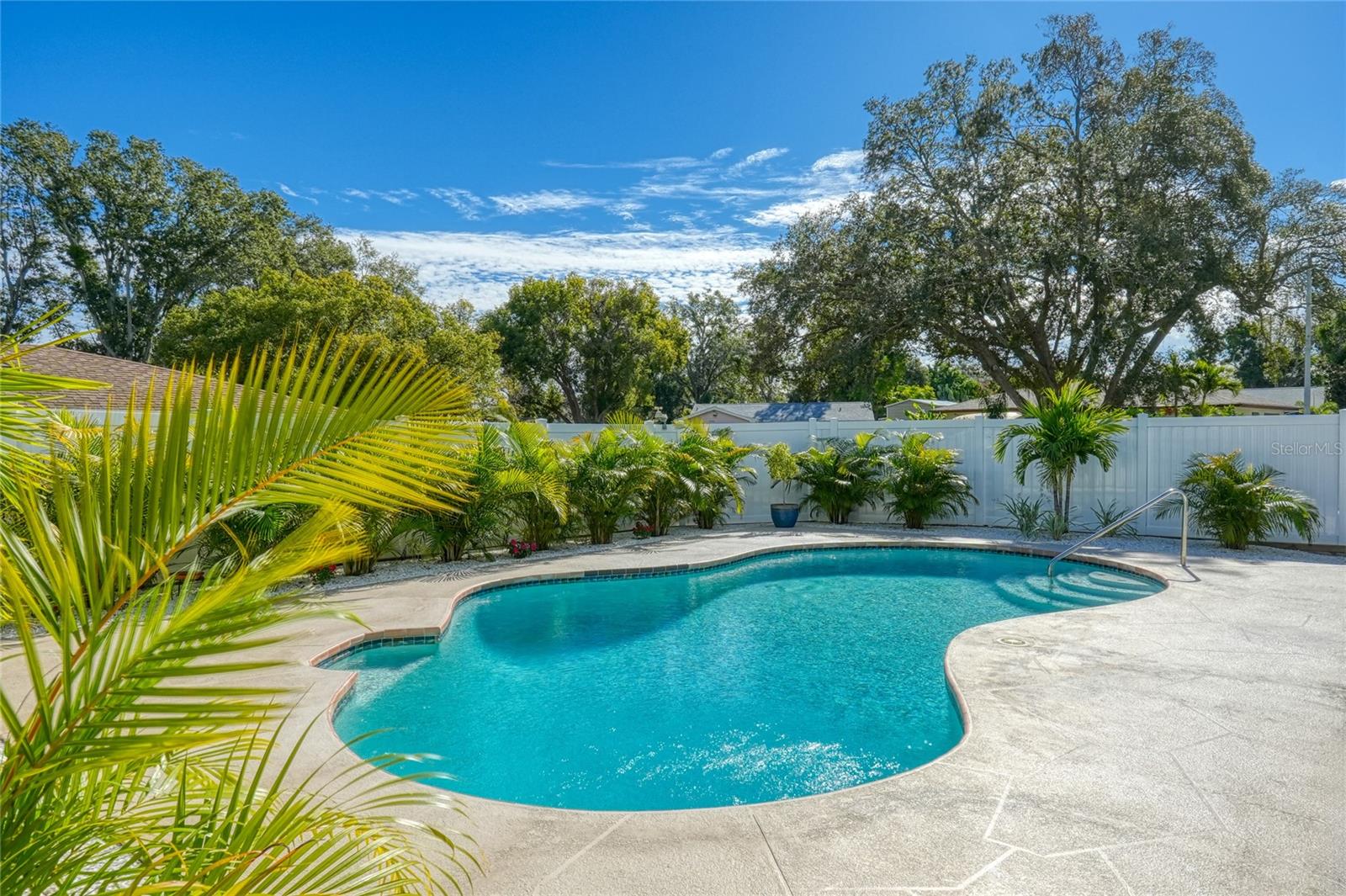 BEACON GROVES - Residential