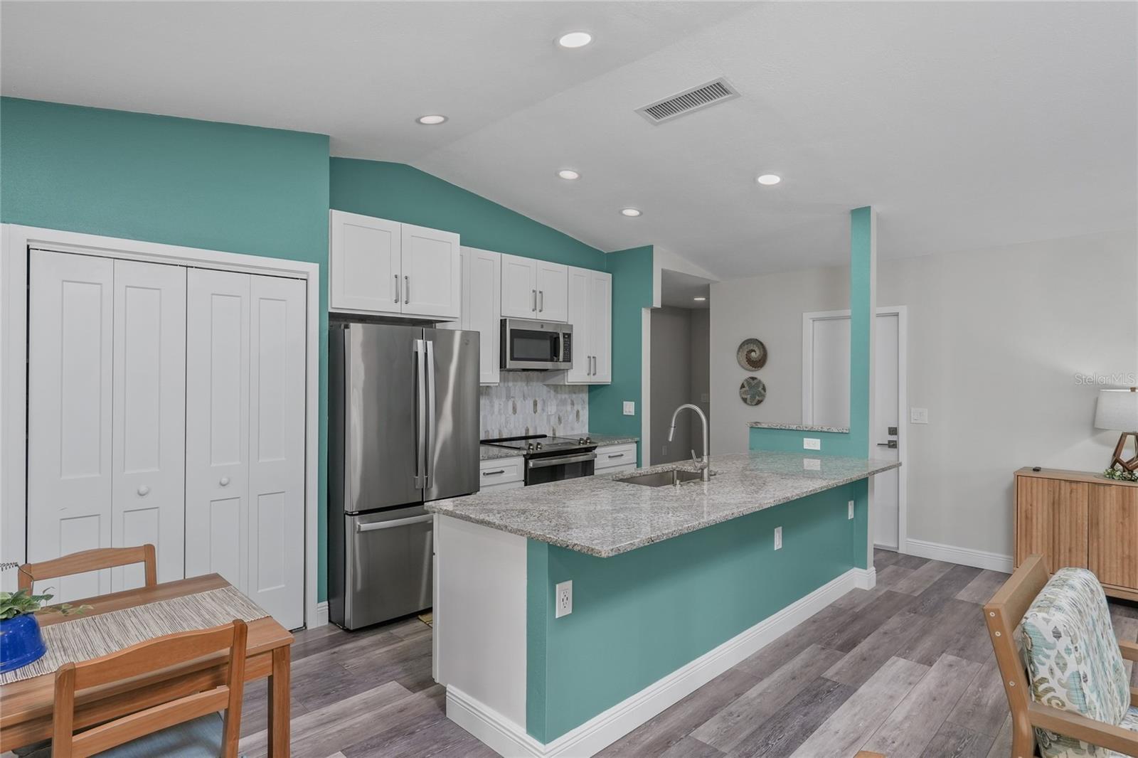 BEACON GROVES - Residential