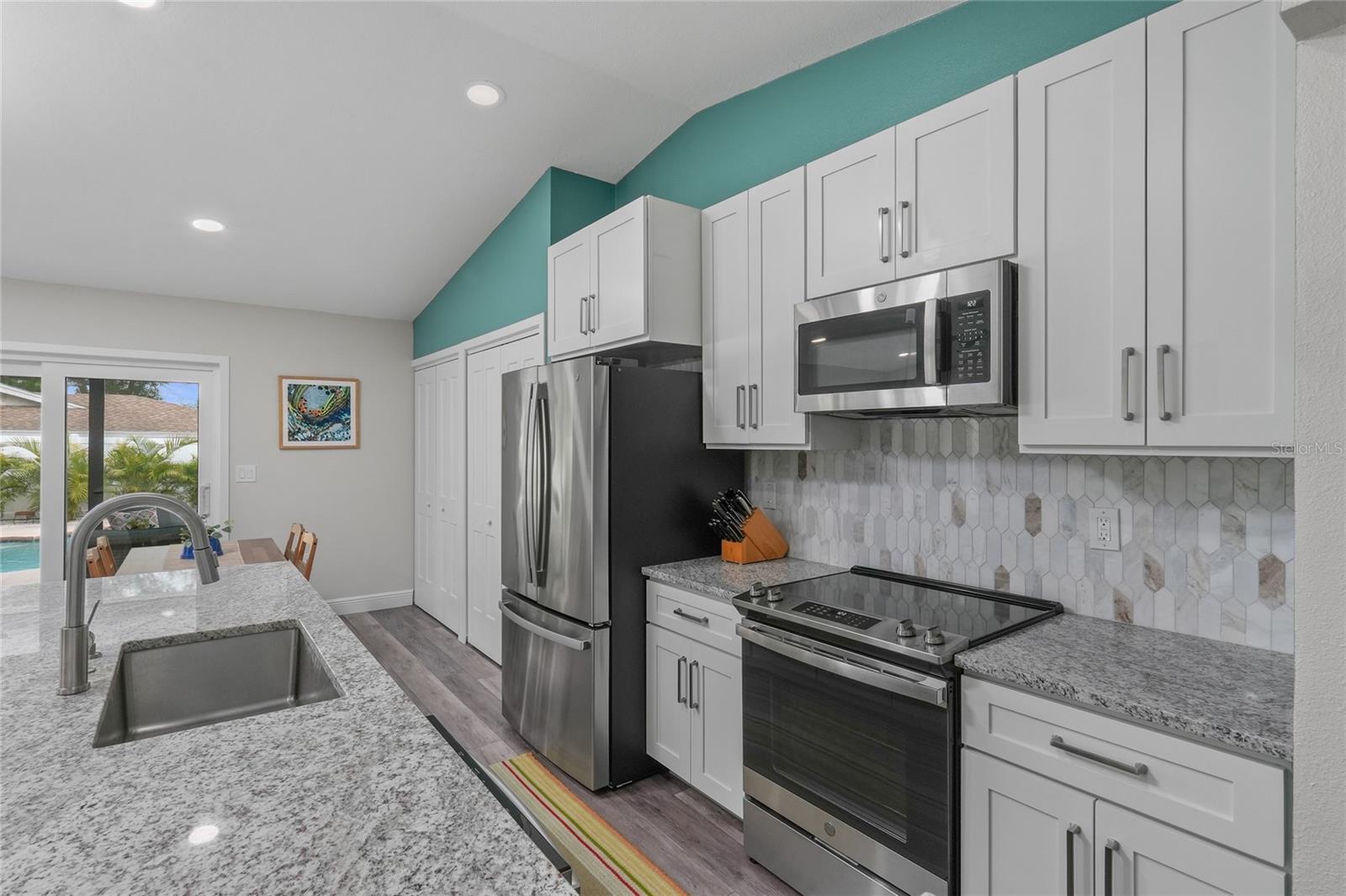 BEACON GROVES - Residential