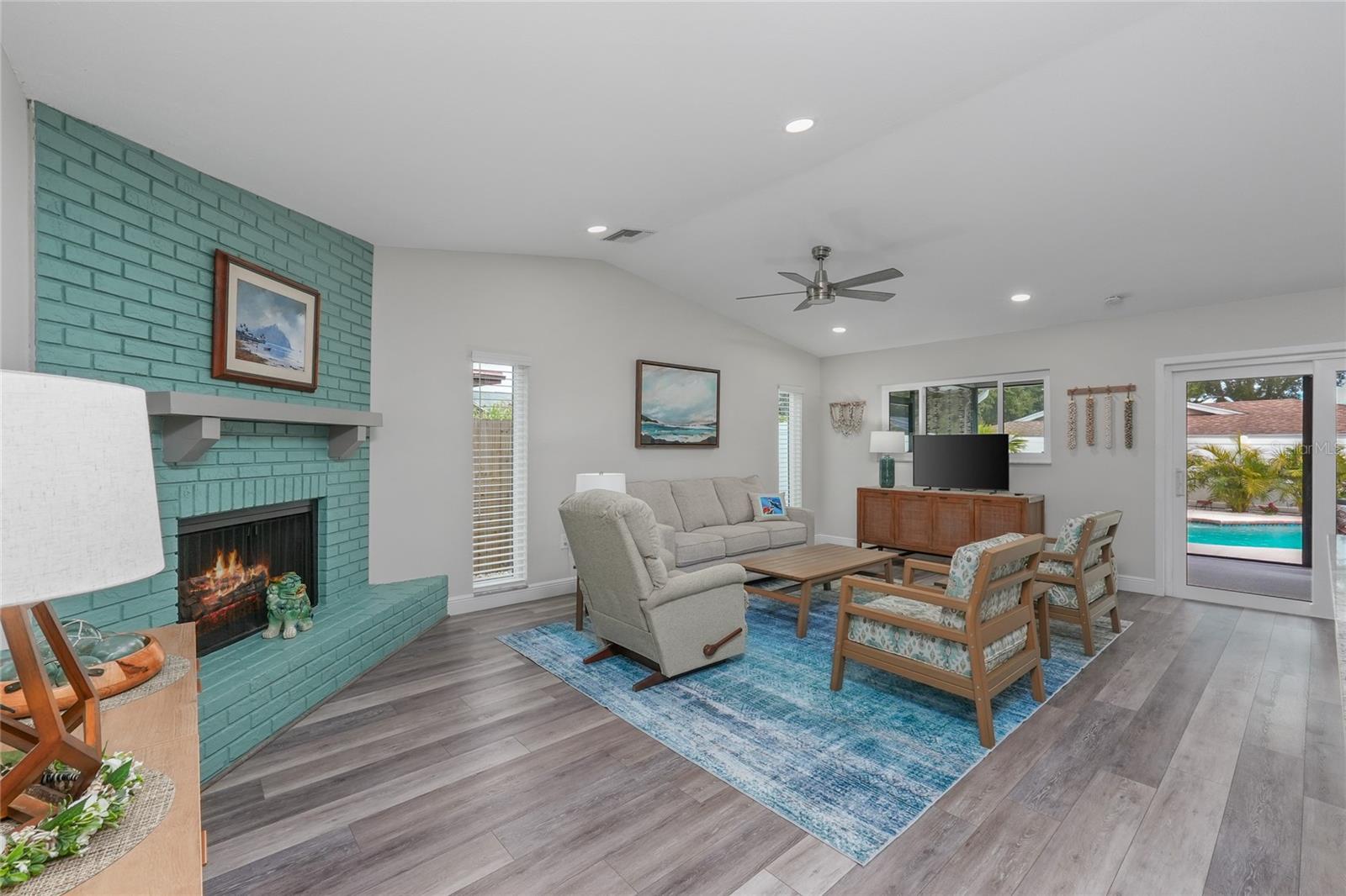 BEACON GROVES - Residential