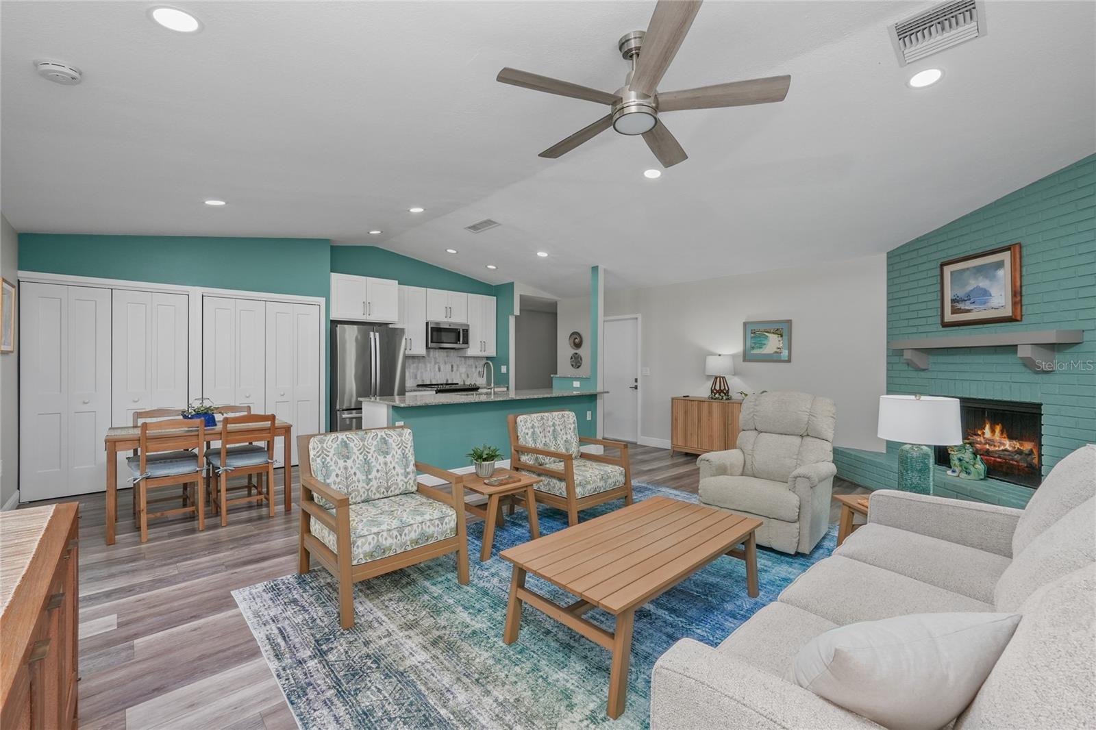 BEACON GROVES - Residential