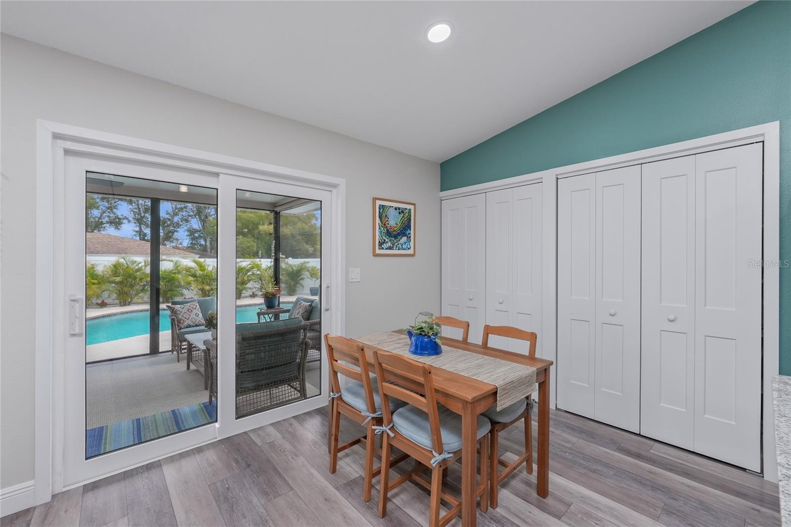 BEACON GROVES - Residential