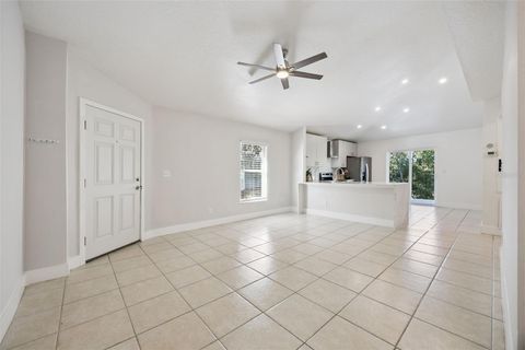 Tiny photo for 624 Brooke Court, Clermont, FL 34711 (MLS # S5140860)