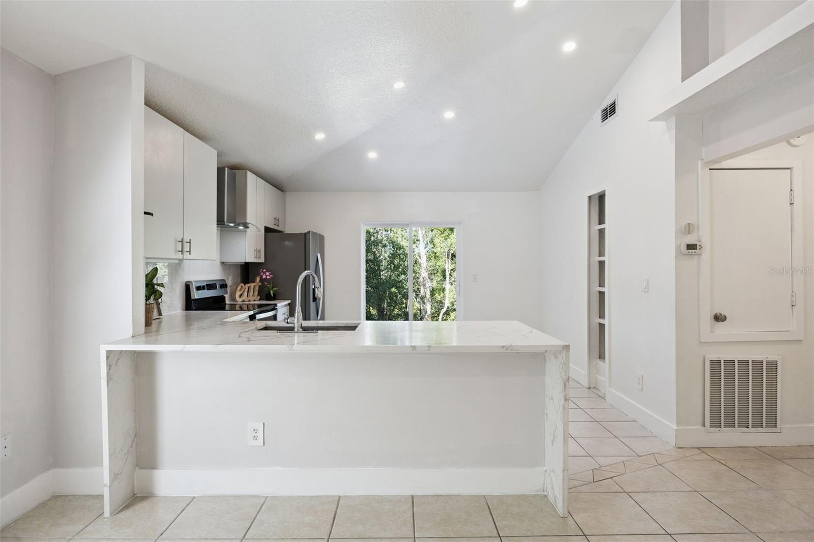 CLERMONT EDGEWOOD LAKE SUB - Residential