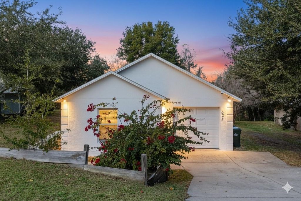 Photo of 624 Brooke Court, Clermont, FL 34711 (MLS # S5140860)