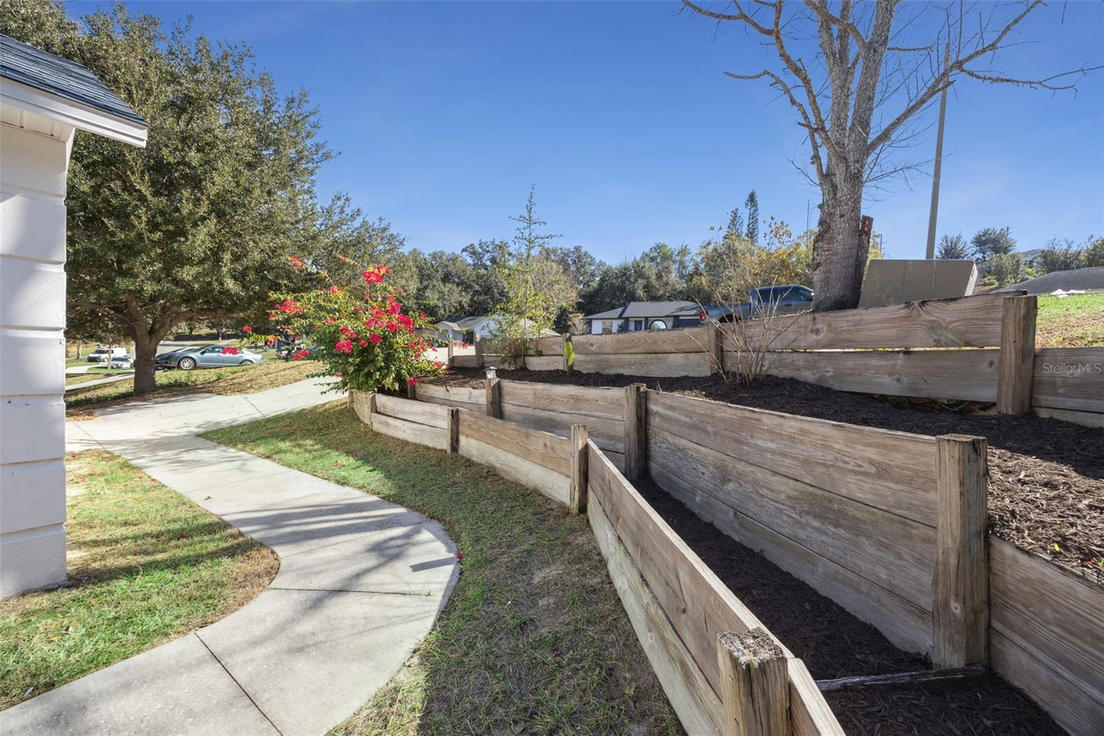 CLERMONT EDGEWOOD LAKE SUB - Residential