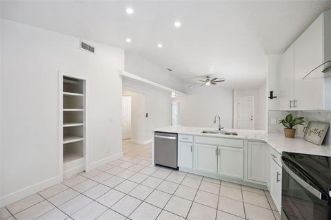 Tiny photo for 624 Brooke Court, Clermont, FL 34711 (MLS # S5140860)