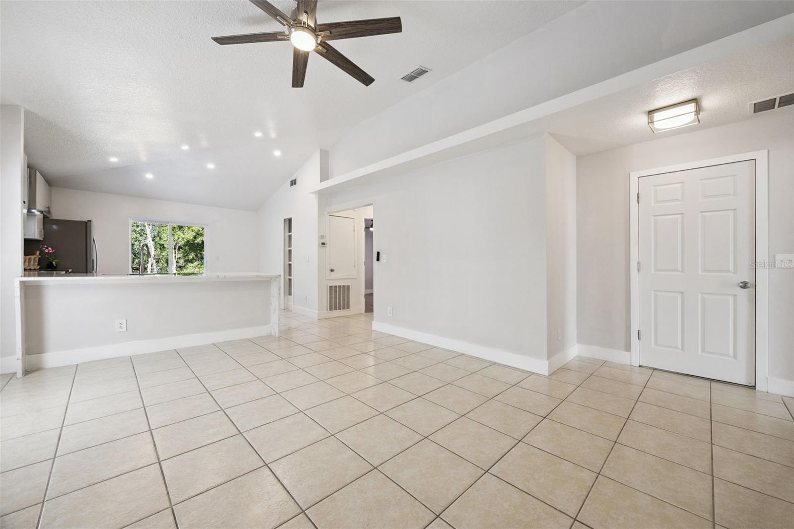 CLERMONT EDGEWOOD LAKE SUB - Residential