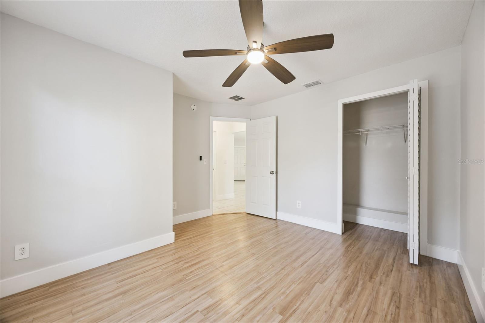 CLERMONT EDGEWOOD LAKE SUB - Residential