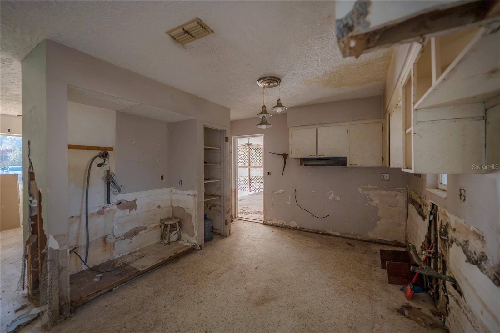 LAKEWOOD - Residential