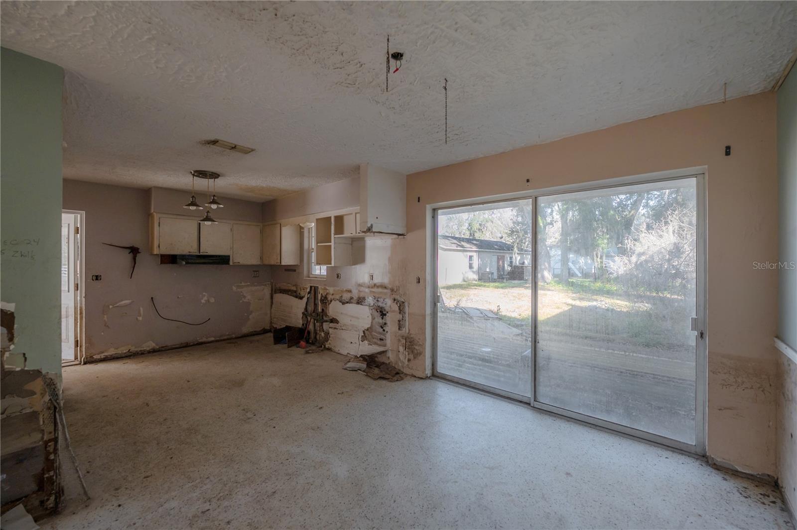 LAKEWOOD - Residential