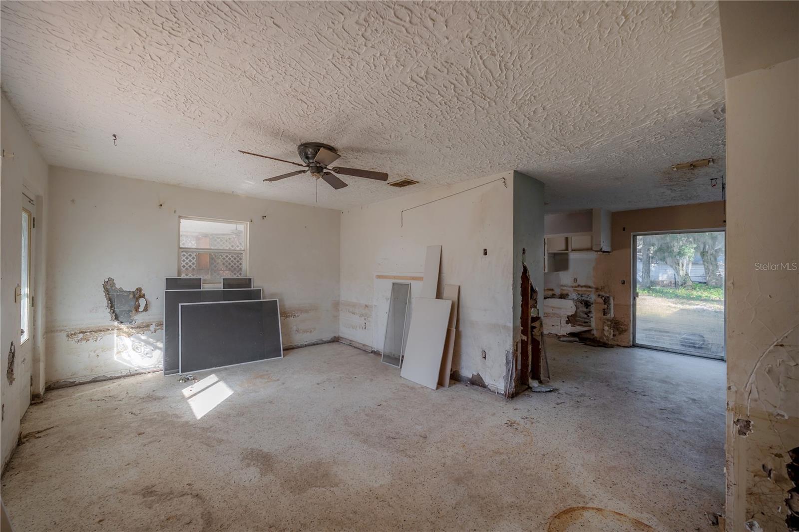 LAKEWOOD - Residential