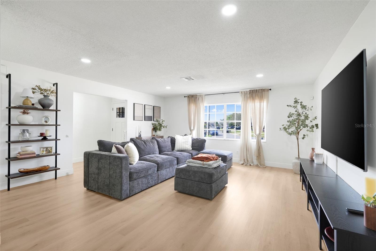 GRANADA WOODS - Residential