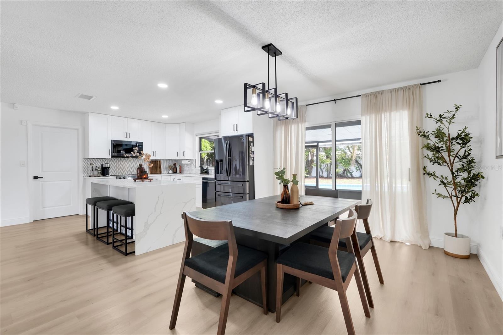 GRANADA WOODS - Residential