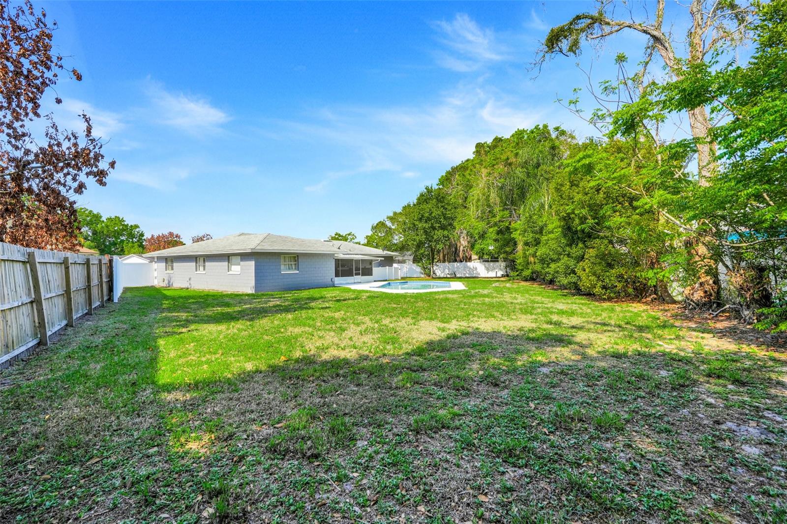 GRANADA WOODS - Residential