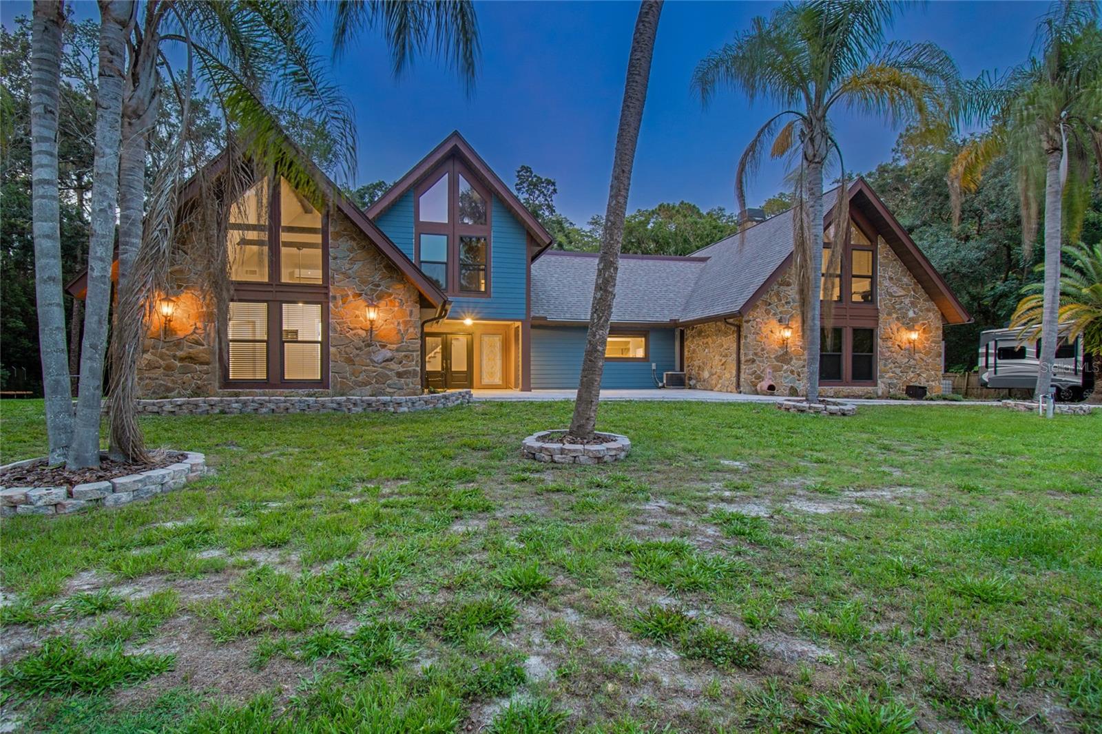 2120 MARQUIS COURT