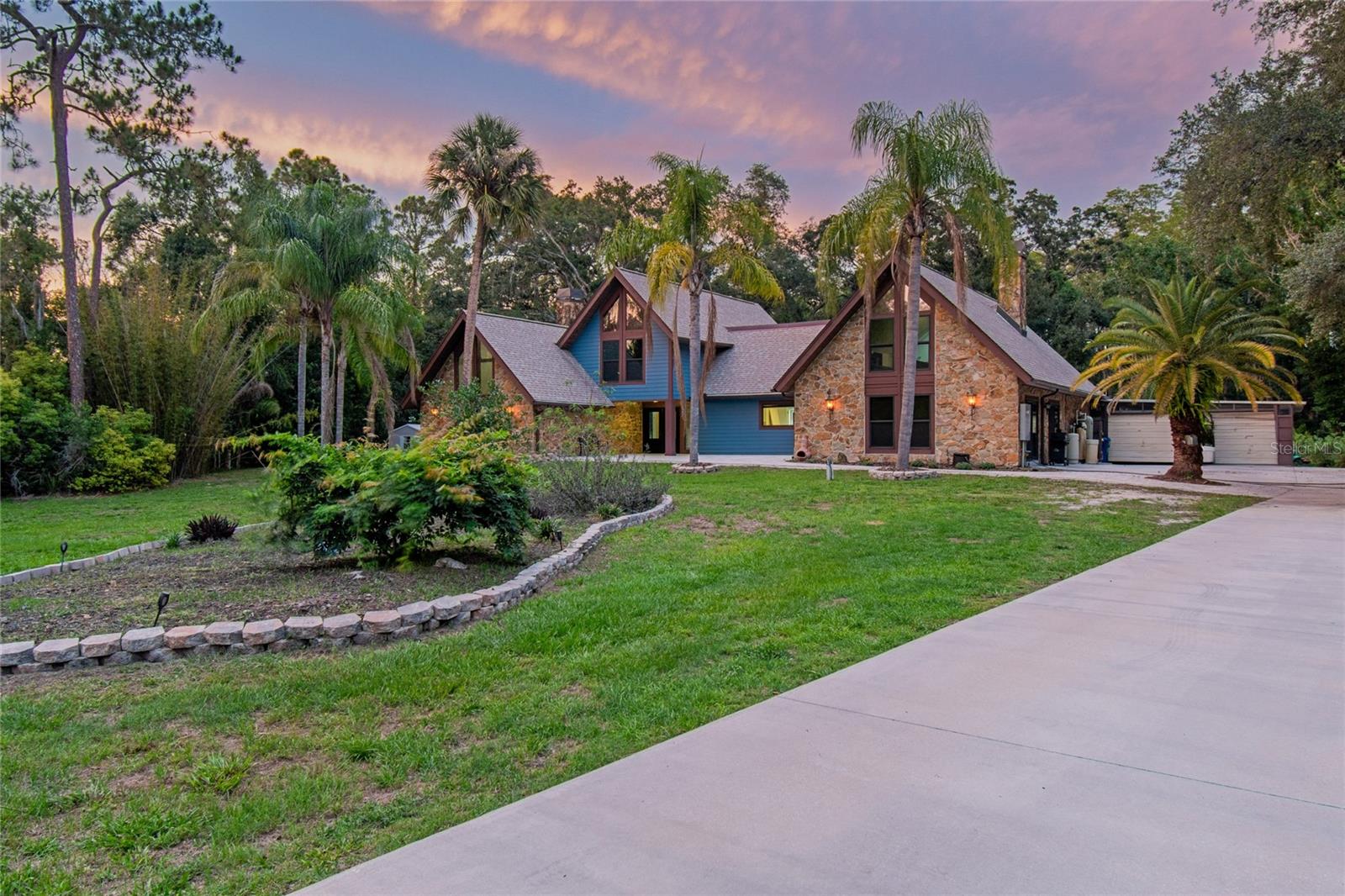 2120 MARQUIS COURT