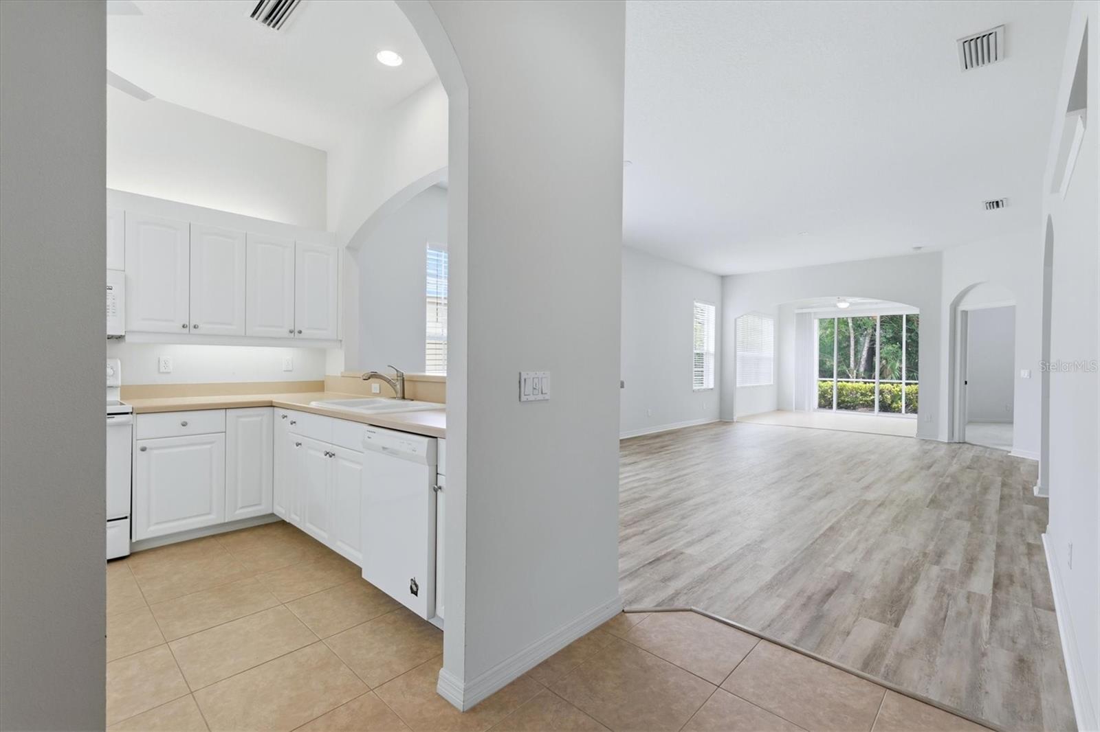 BUCKINGHAM MEADOWS ST ANDREWS E PLANTATION PH - Residential