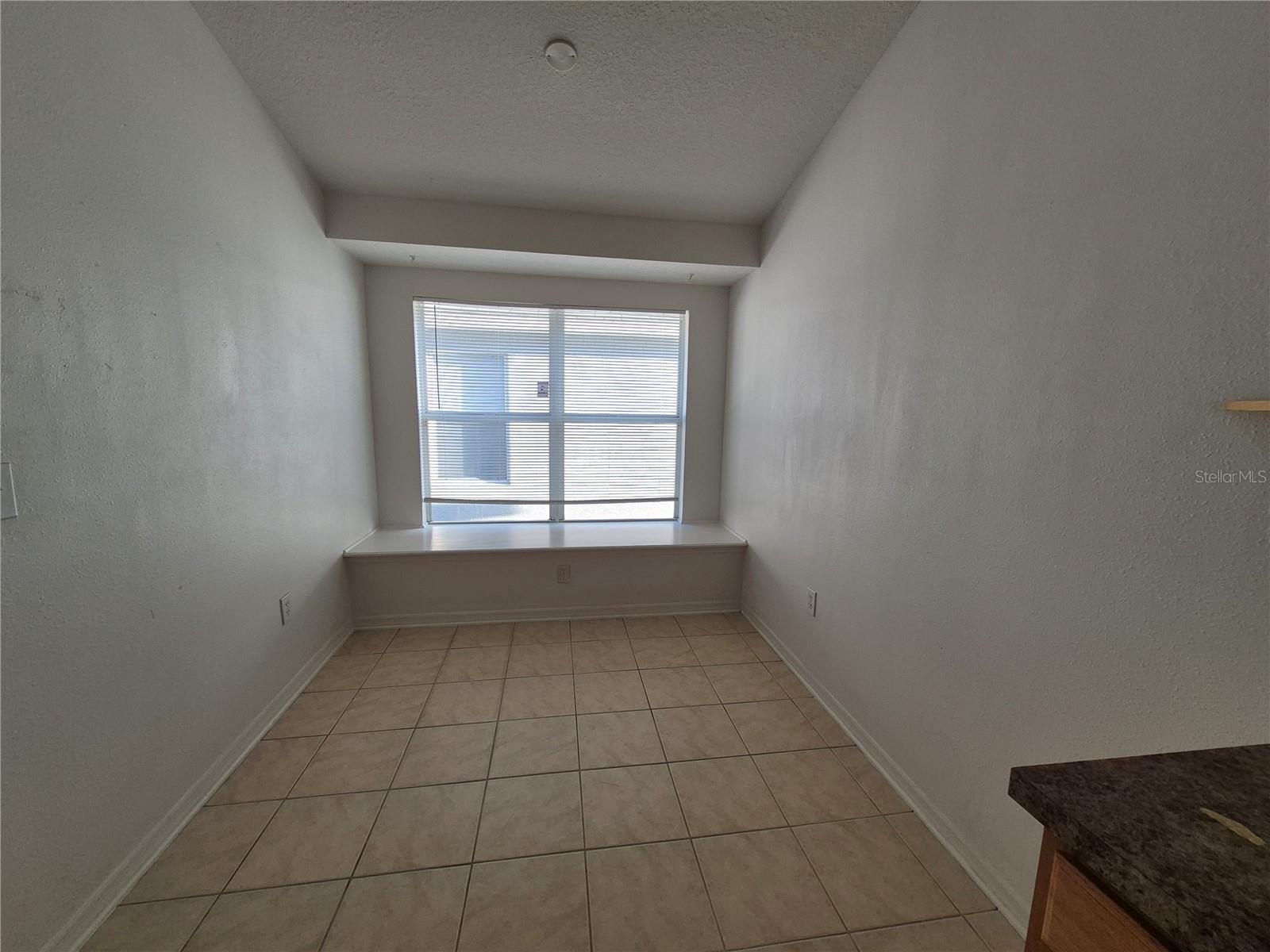 OAK CREEK PH 1 - Residential Lease