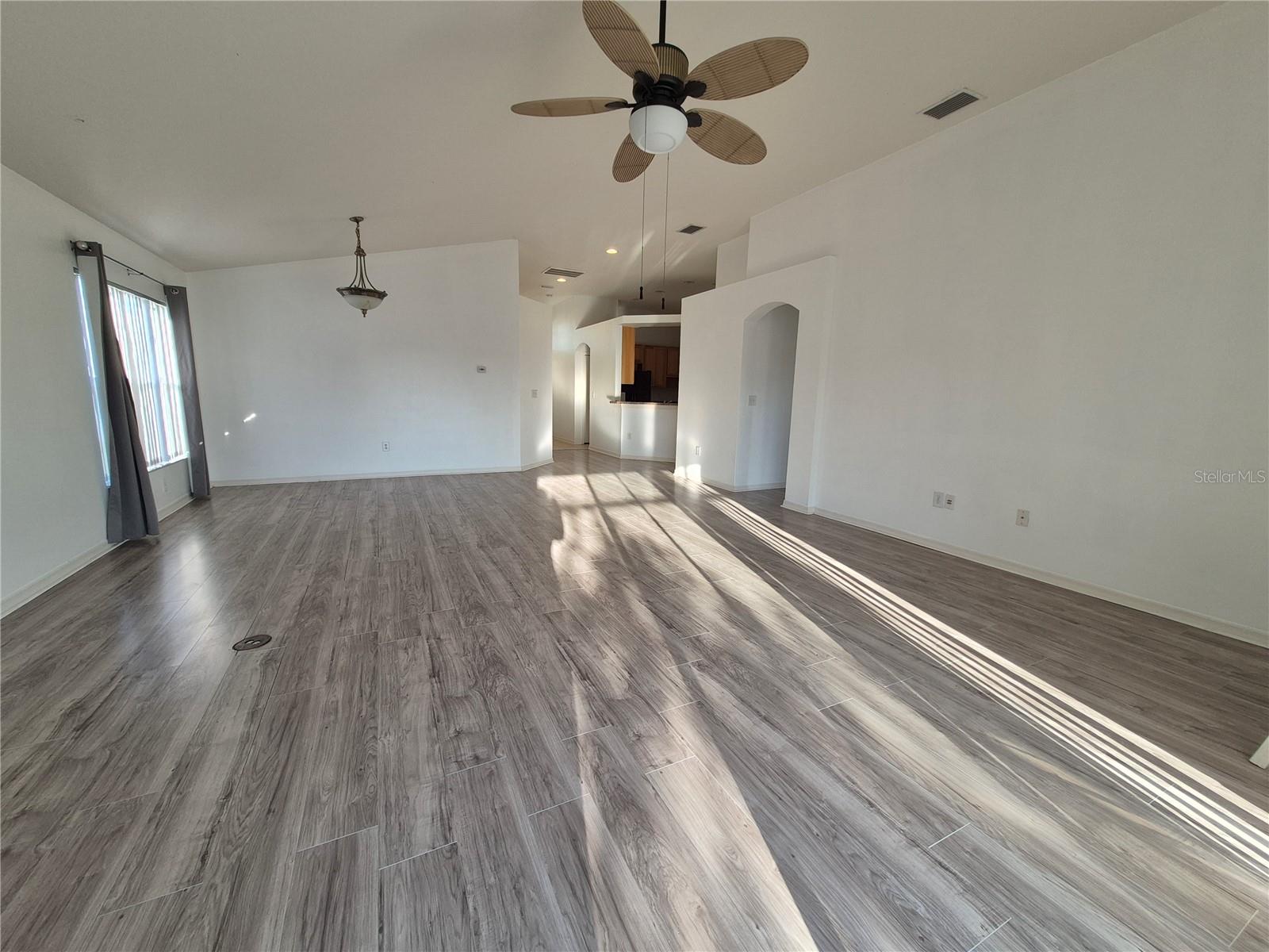 OAK CREEK PH 1 - Residential Lease