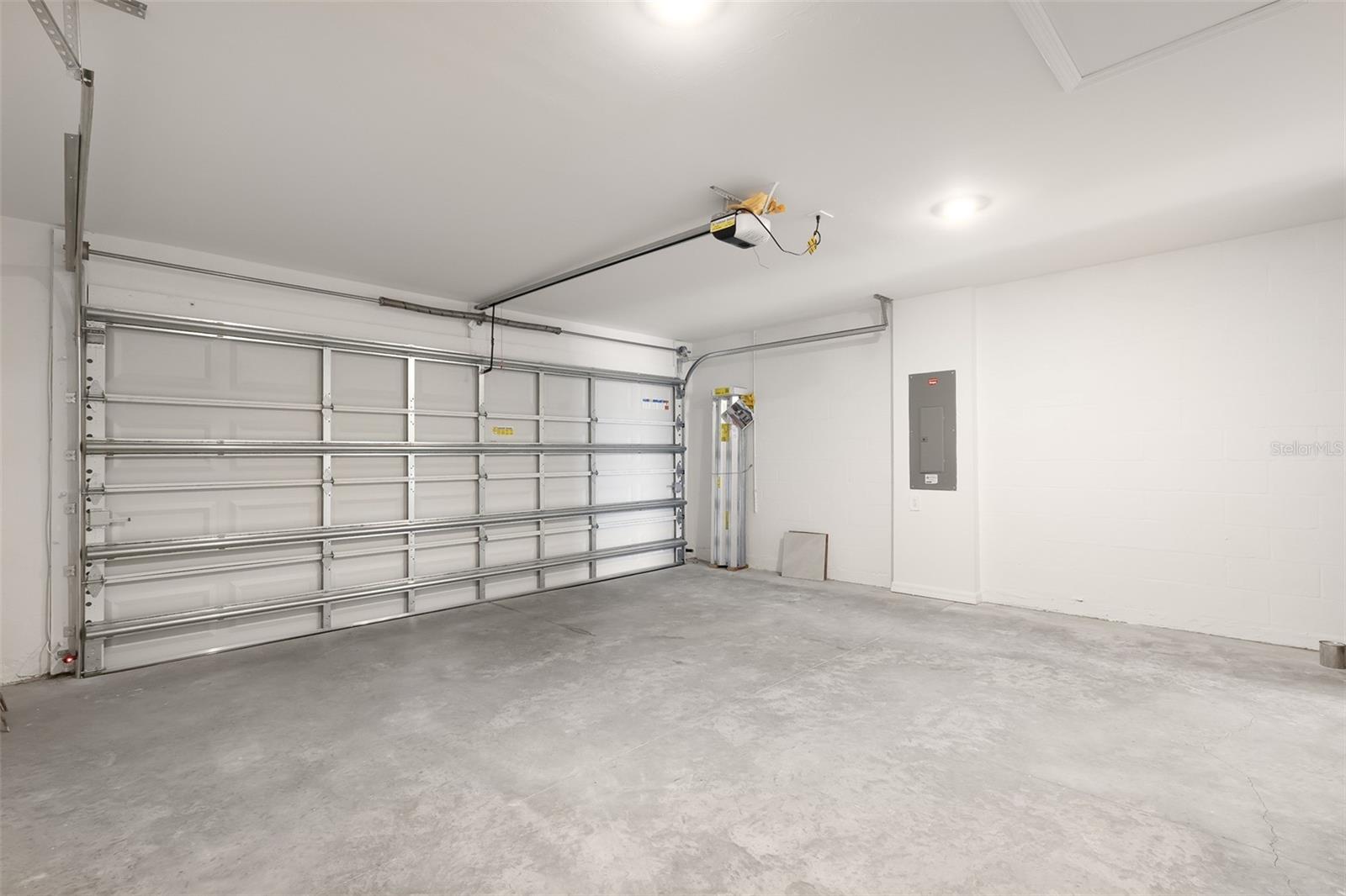 1570 - PORT CHARLOTTE SUB 24 - Residential