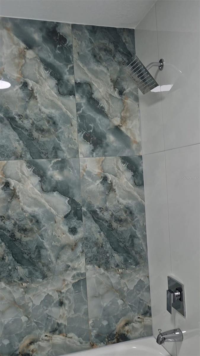 GULF COAST ESTATES - Residential Lease