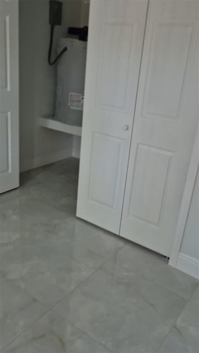 GULF COAST ESTATES - Residential Lease