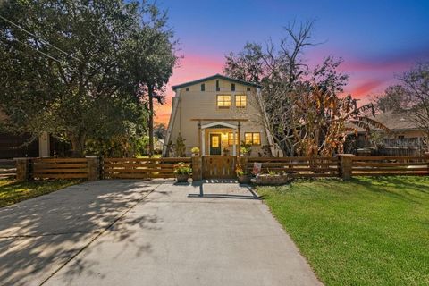 Photo of 6271 Colony Circle, Weeki Wachee, FL 34607 (MLS # W7882632)