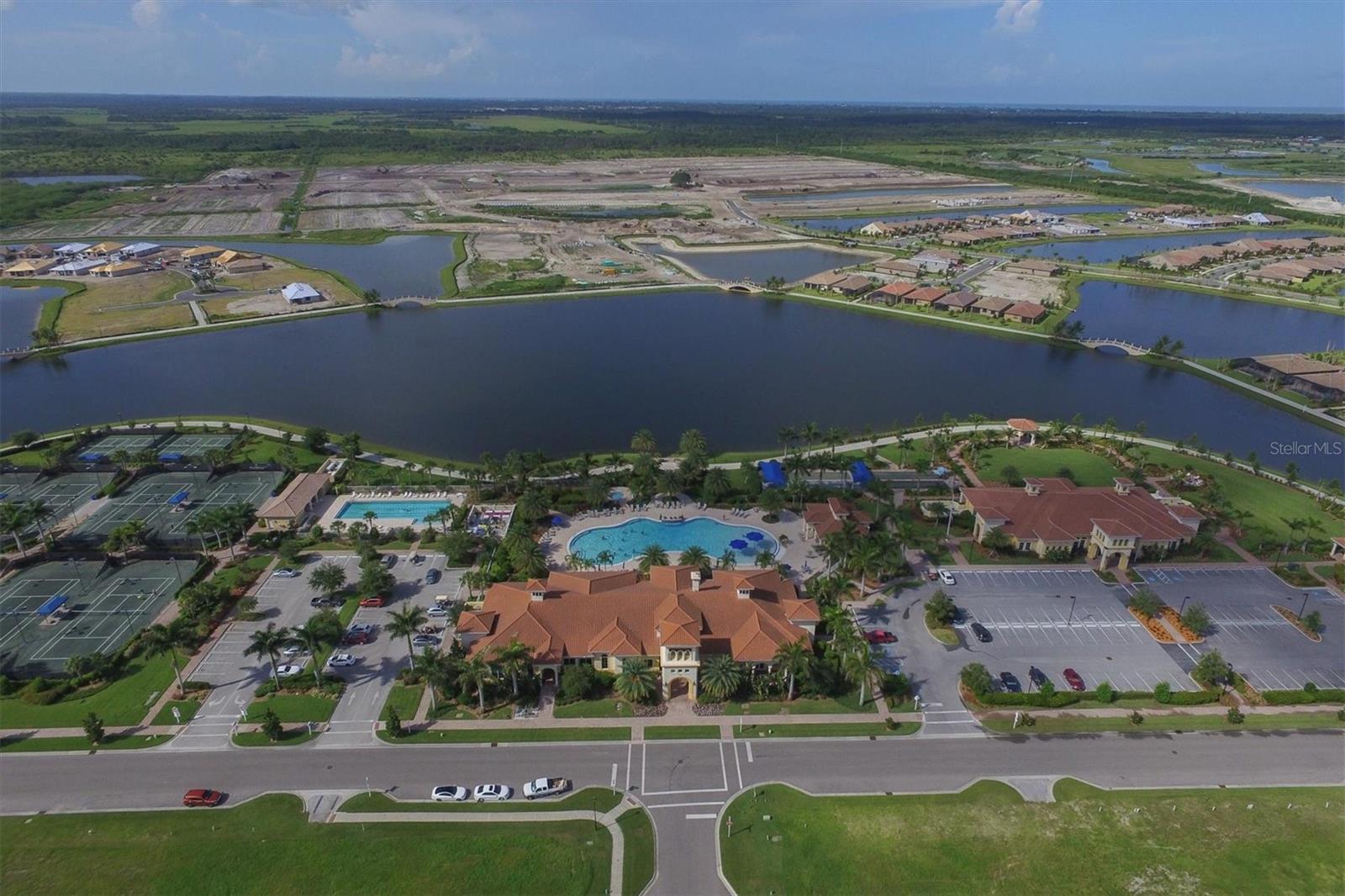 ISLANDWALK AT THE WEST VILLAGE - Residential