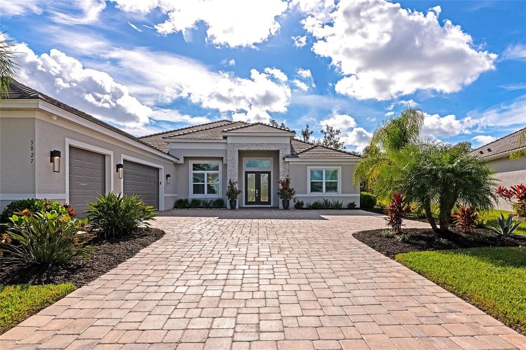 Photo of 3827 158th Avenue Circle E, Parrish, FL 34219 (MLS # A4673856)