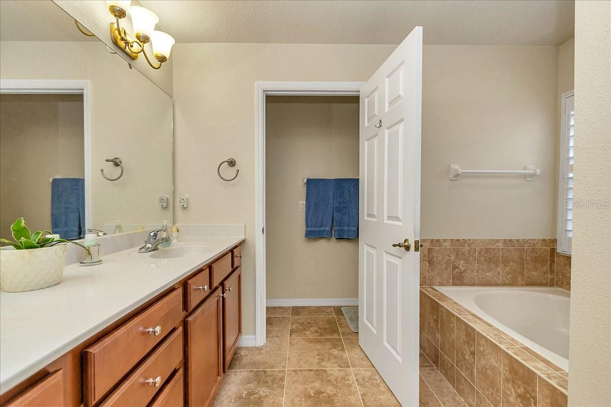 ROLLING HILLS UNIT 1 - Residential