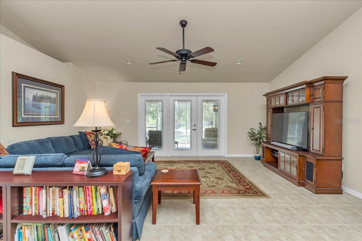 ROLLING HILLS UNIT 1 - Residential