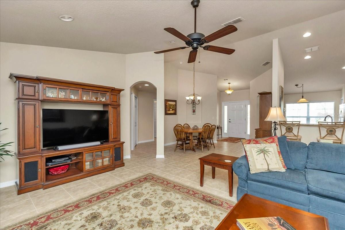 ROLLING HILLS UNIT 1 - Residential