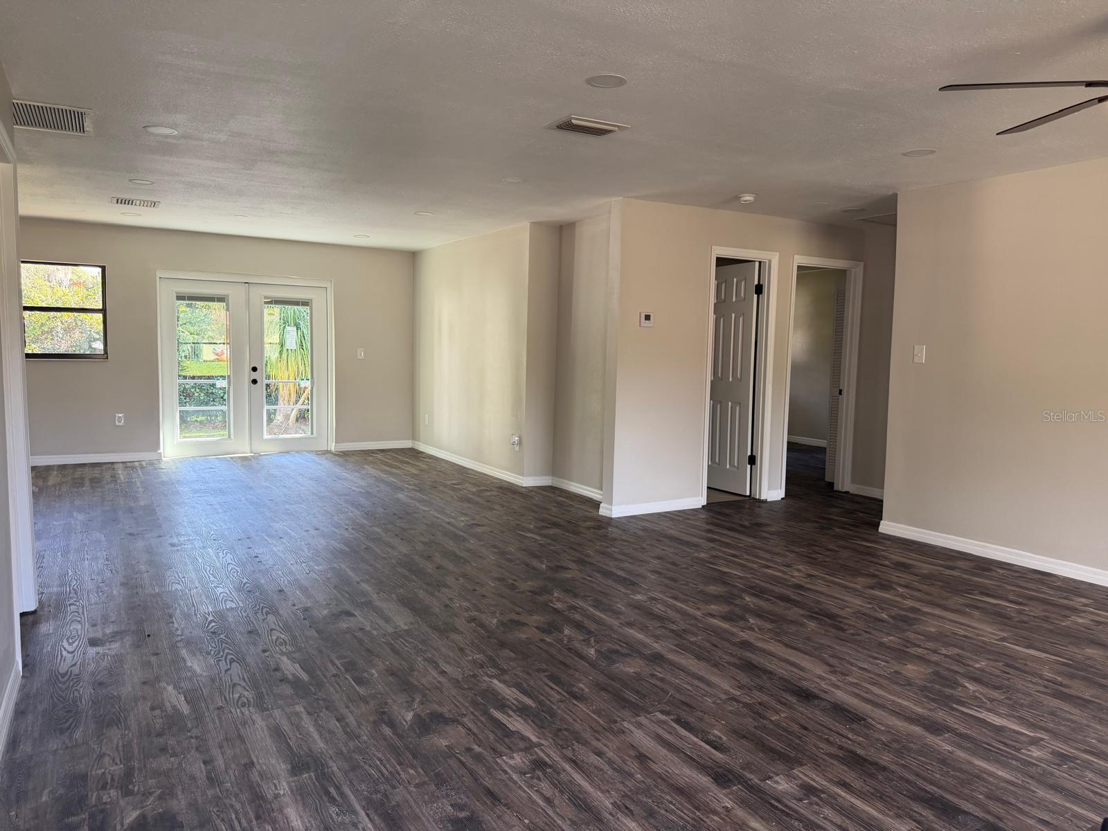 LAKE MC COY OAKS - Residential Lease