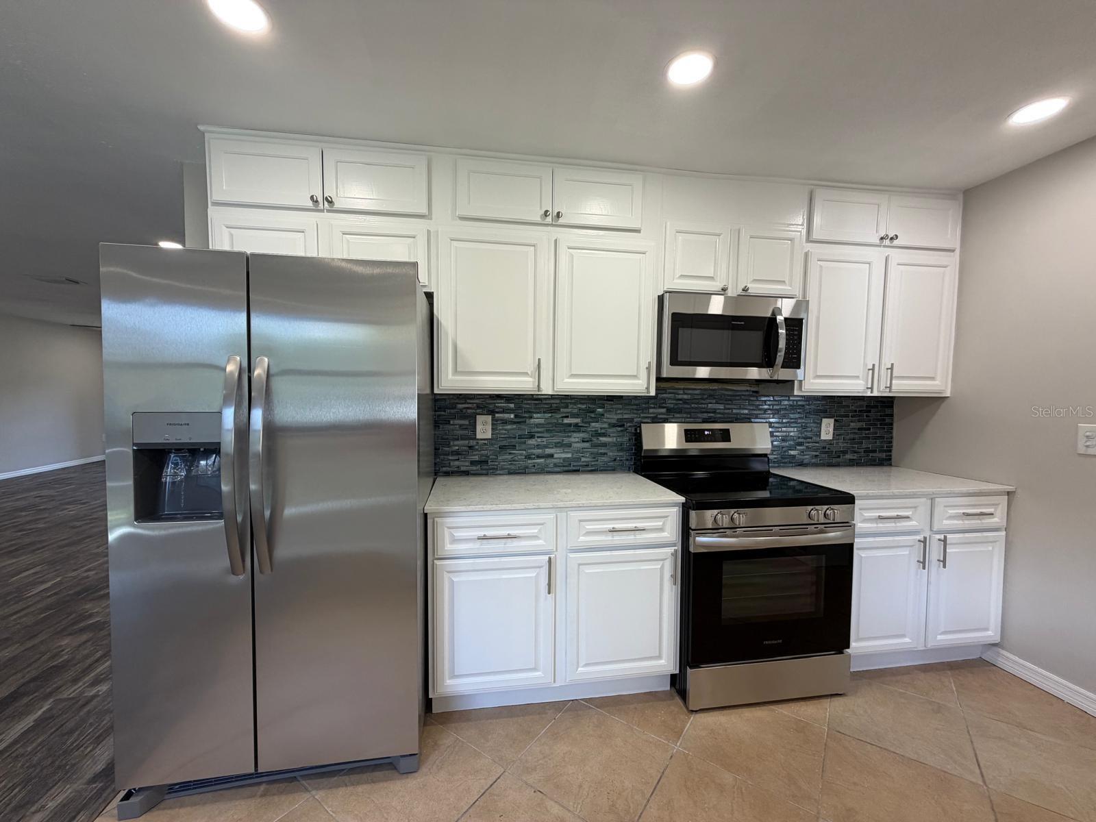 LAKE MC COY OAKS - Residential Lease