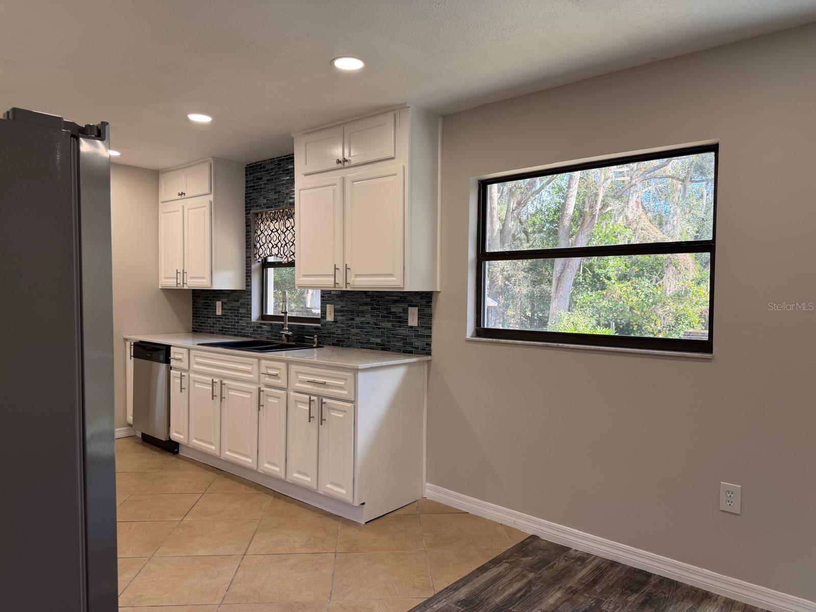 LAKE MC COY OAKS - Residential Lease