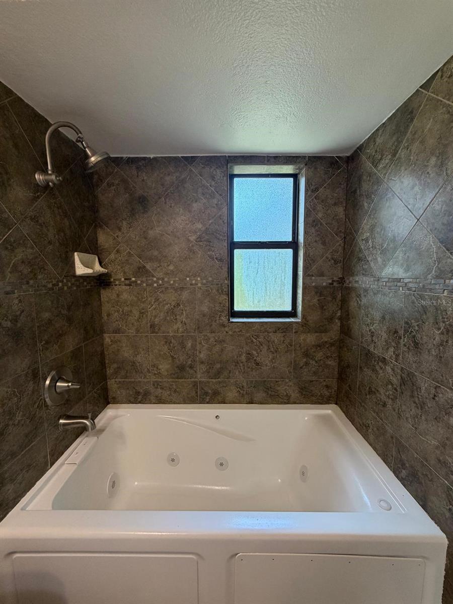 LAKE MC COY OAKS - Residential Lease